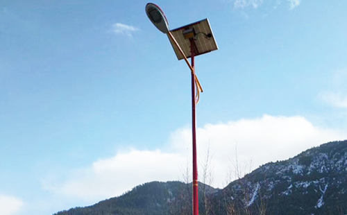 如何选择高质量的新城街道太阳能路灯材料：全方位指南