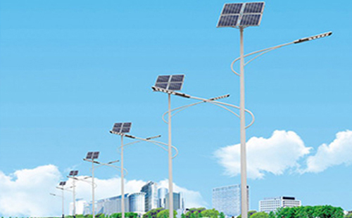 北方冬季新城街道太阳能路灯的保养要点