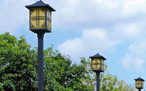 新城街道庭院灯安装间距与布灯设计全解析